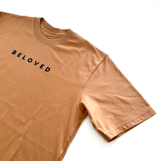 T-Shirt "Simply Beloved" in brown almond